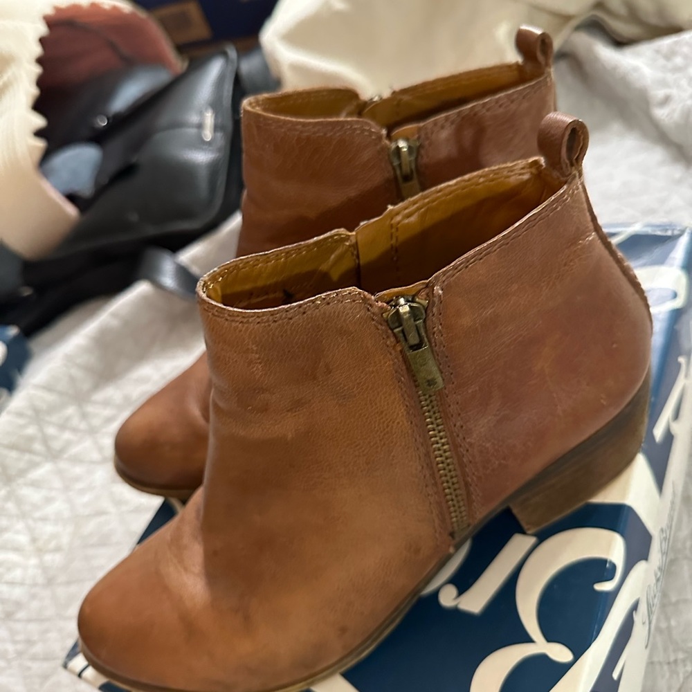 Women's Lucky Brand Basel Ankle Booties Size 10M Toffee